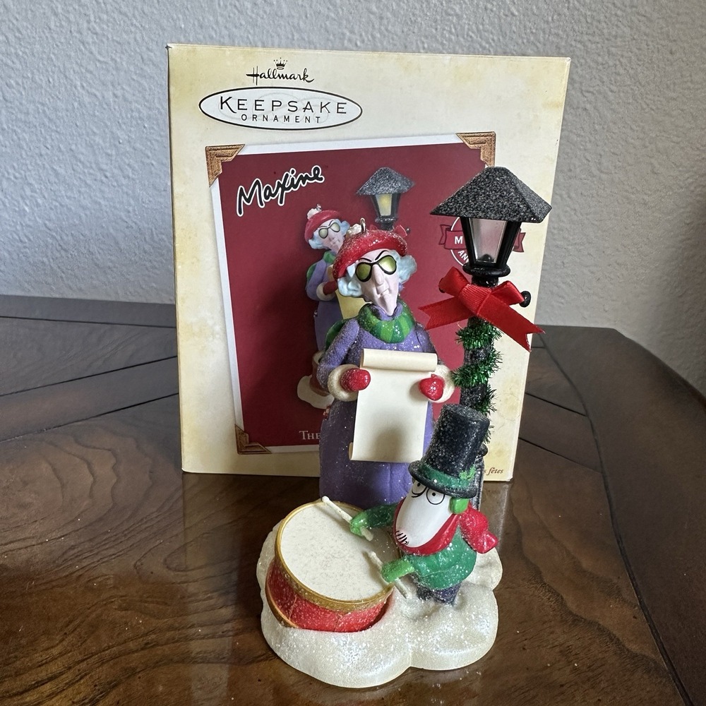 VTG 2005 Hallmark Keepsake Ornament The Crabby Caroler Maxine Floyd Magic Works